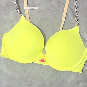 NWOT VS Pink Bra